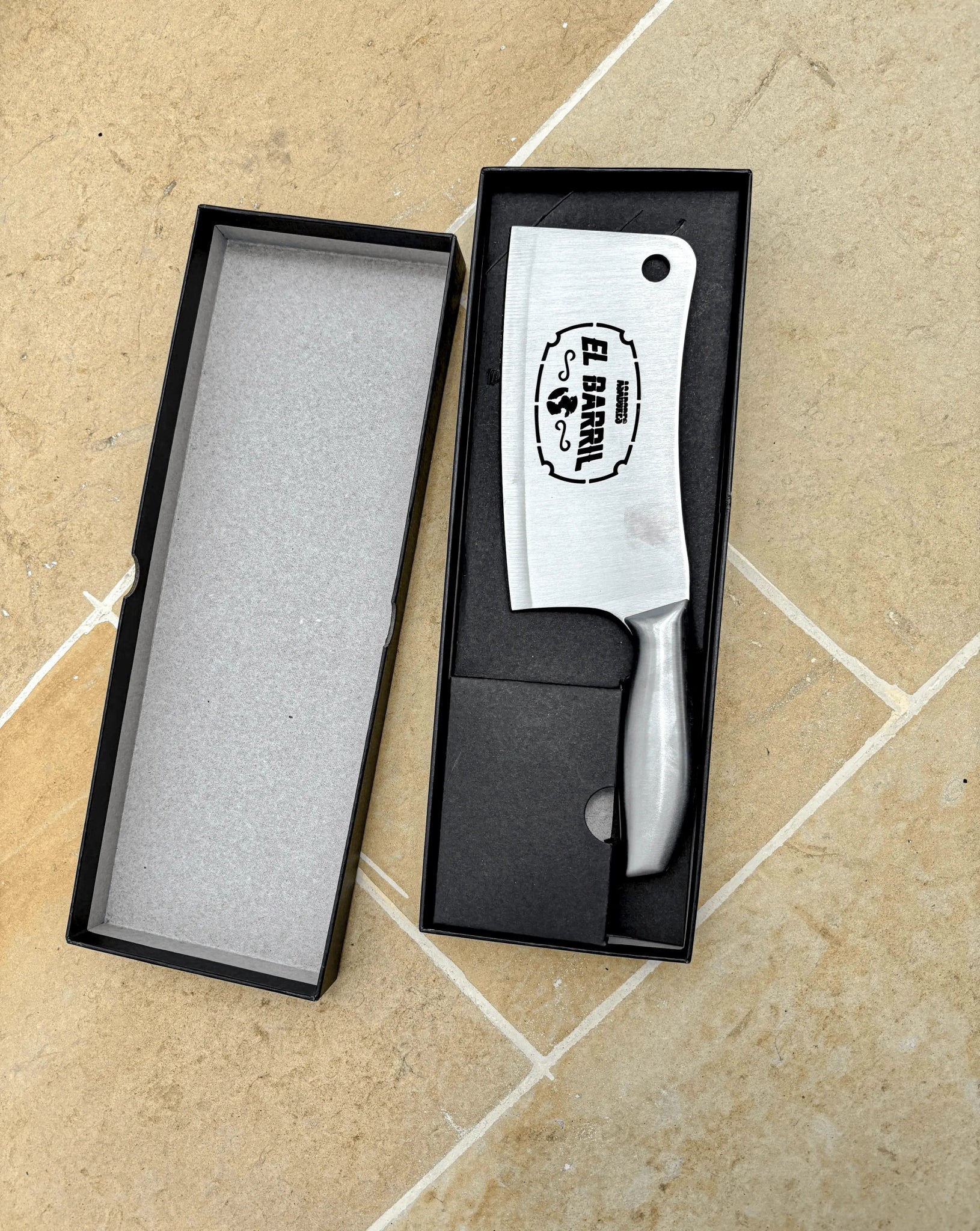 Super Combo Apartamentero 18 Personas + Membresía VIP + Accesorios + Corona + Garantía de 3 Años - Asadores El Barril